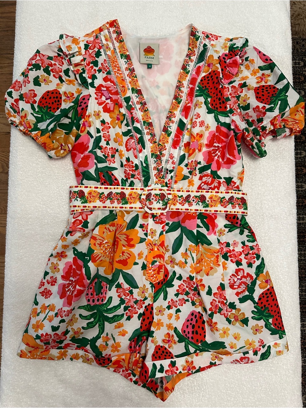 FARM Rio Flowerful Sketch Floral V-Neck Romper with Strawberry White Women Med - Picture 3 of 15